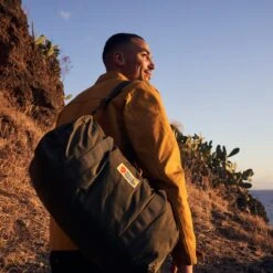 FJÄLLRÄVEN Vardag Duffel 30 30l Vol., Royal Purple Vardag Duffel 30 31 FJÄLLRÄVEN Vardag Duffel 30 30l Vol., Royal Purple Vardag Duffel 30 -Camping Fach Geschäfte square Mood SS22 Daniel Blom EverydayOutdoor Madeira 2497 EXP 2026 11 18 1280x1280